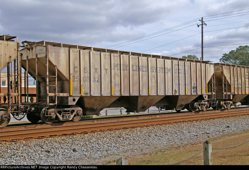 CSXT 250332